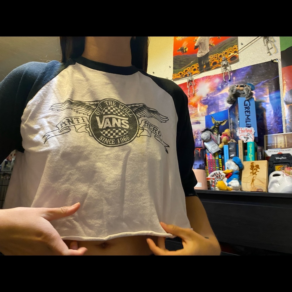Vans x anti hero cropped baseball tee